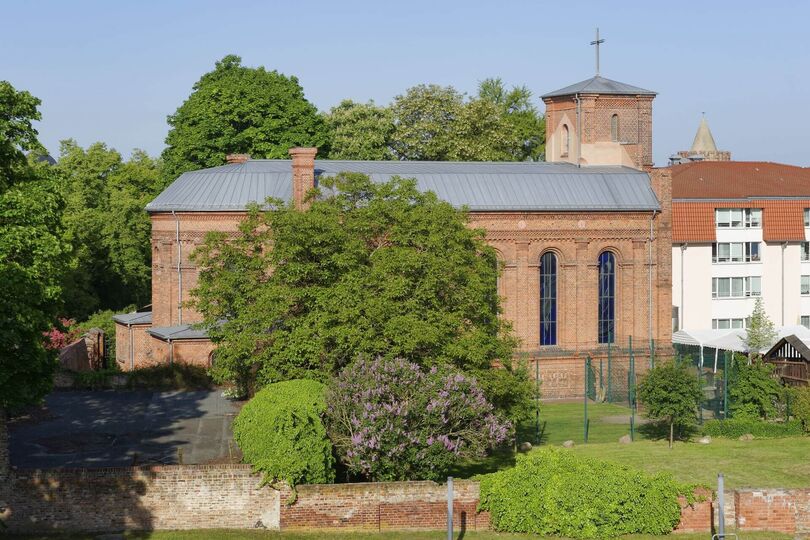 Kirche der Heiligen Dreifaltigkeit an der Sankt-Annen-Promenade in Brandenburg an der Havel © Boettcher