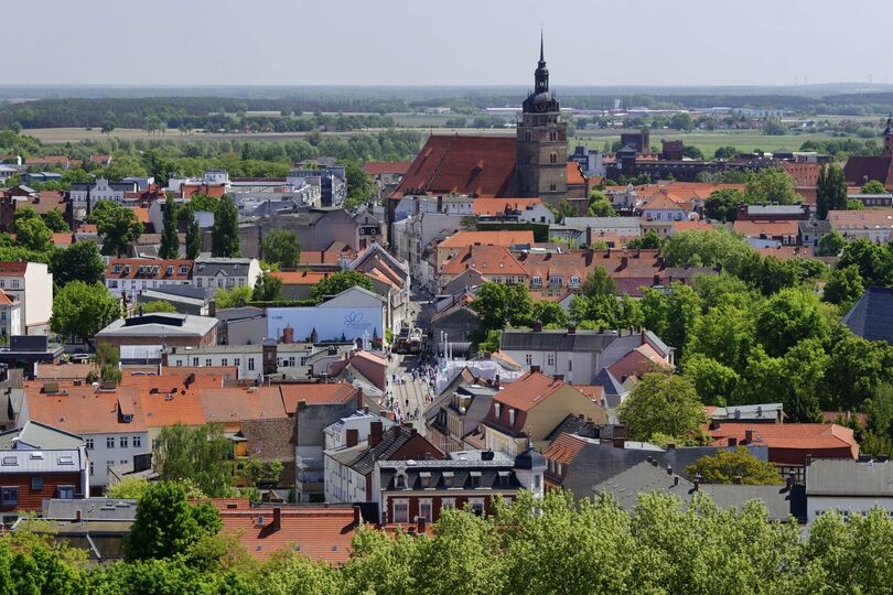 Blick von oben auf die Neustaft und auf die Katharinenkirche in Brandenburg an der Havel © Boettcher