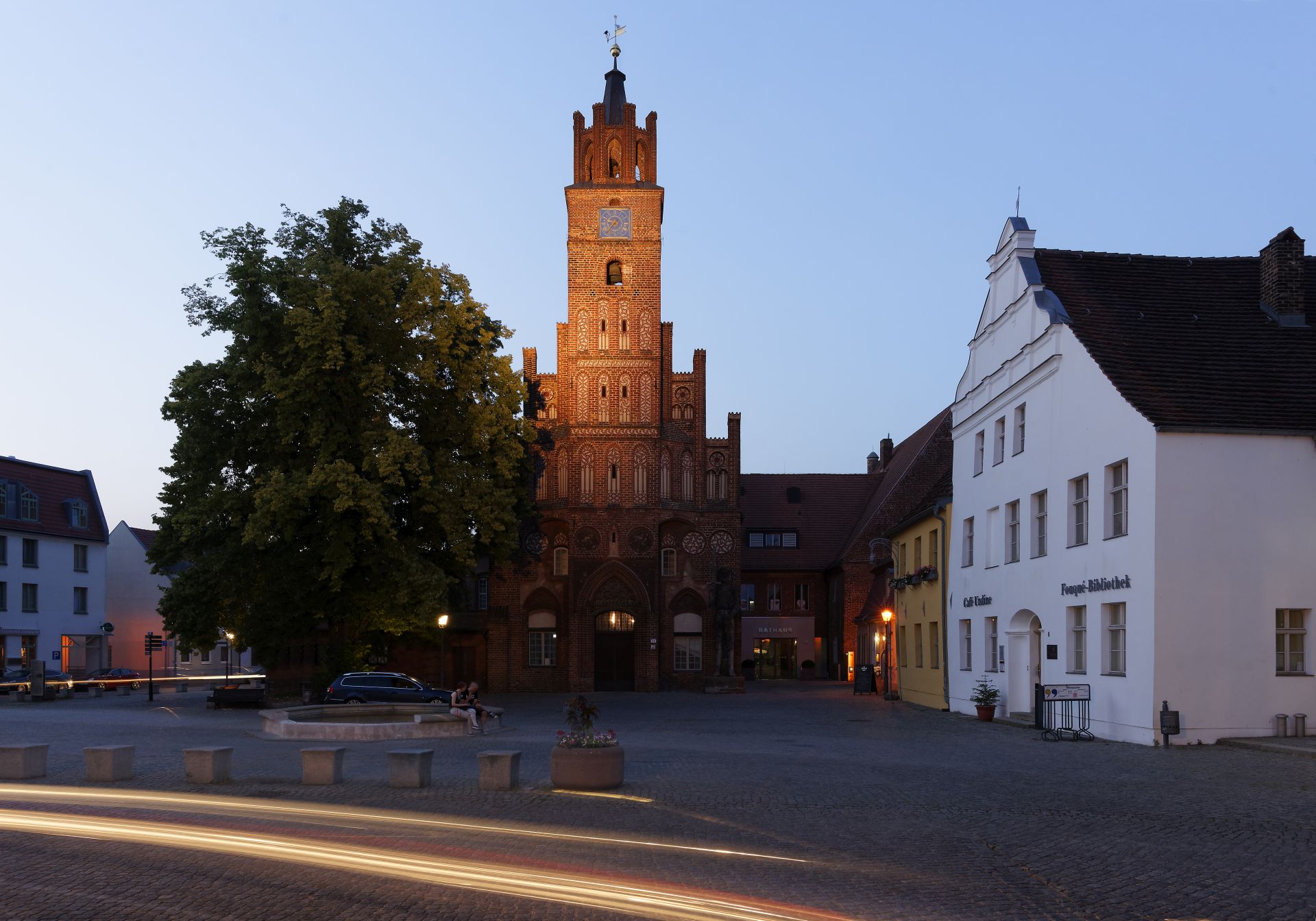 Rathaus am Abend am Altstadt Markt in Brandenburg an der Havel © Boettcher